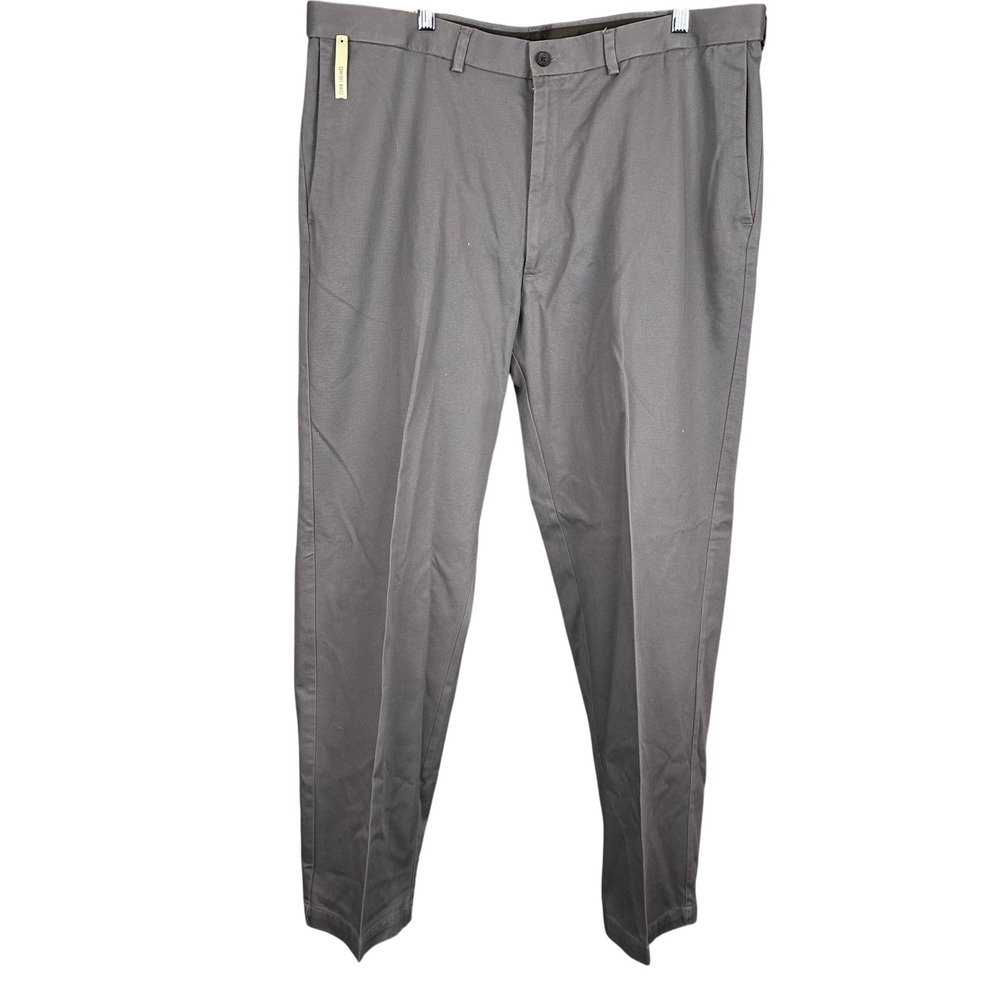 Haggar Men Work to Weekend No Iron Khaki Classic Fit Pants 40x32 Moonstruck Gray